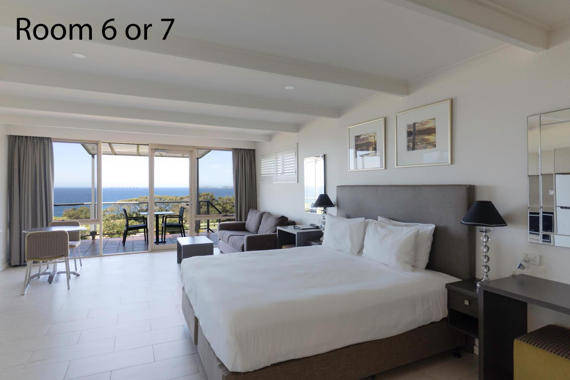 Amooran Oceanside Apartments And Motel Narooma Exterior photo