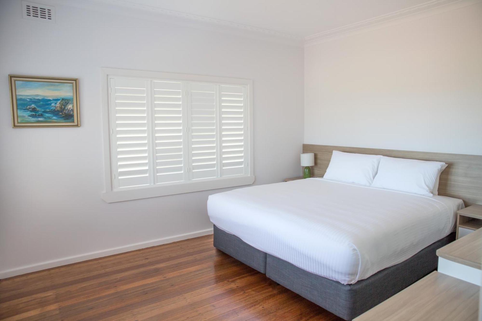 Amooran Oceanside Apartments And Motel Narooma Exterior photo